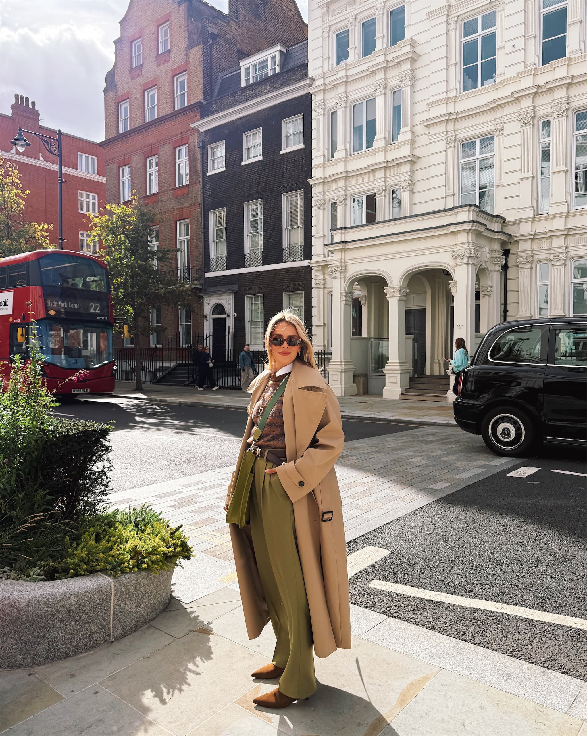 Autumn Confidence Meets City Streets