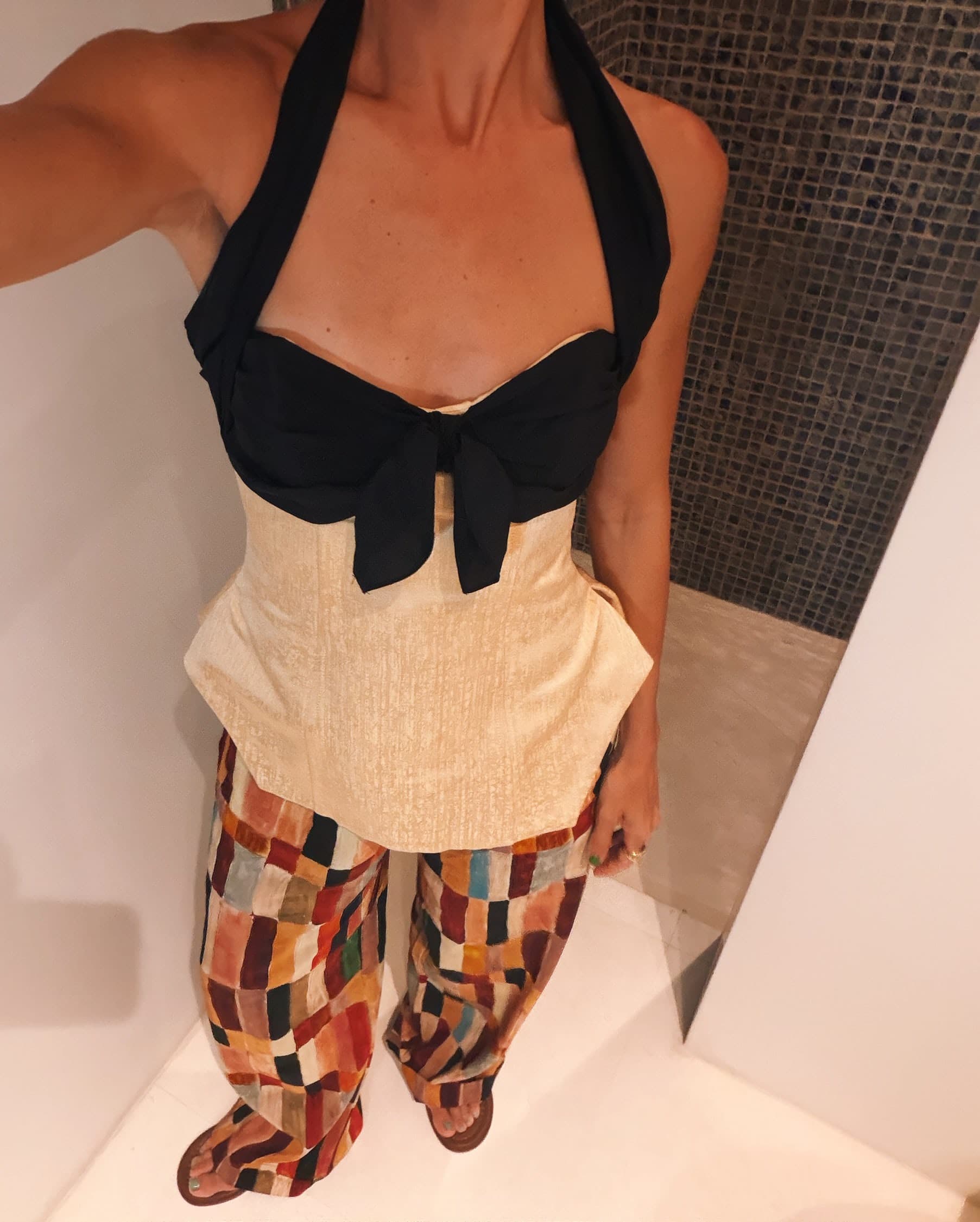 Poolside Gallery outfit